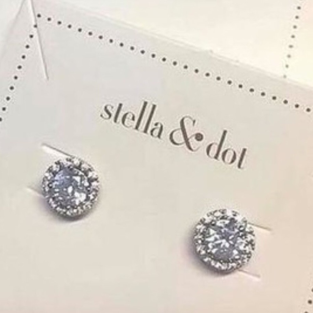 :: Stella & Dot Duchess Stud Earrings - Picture 4 of 11